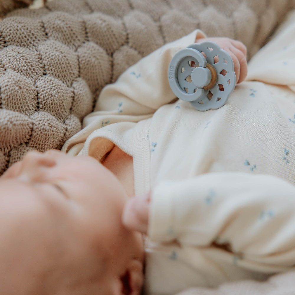 BIBS Boheme natúr kaucsuk játszócumi 0-6 hó - 2 db (pasztell és óceán kék)