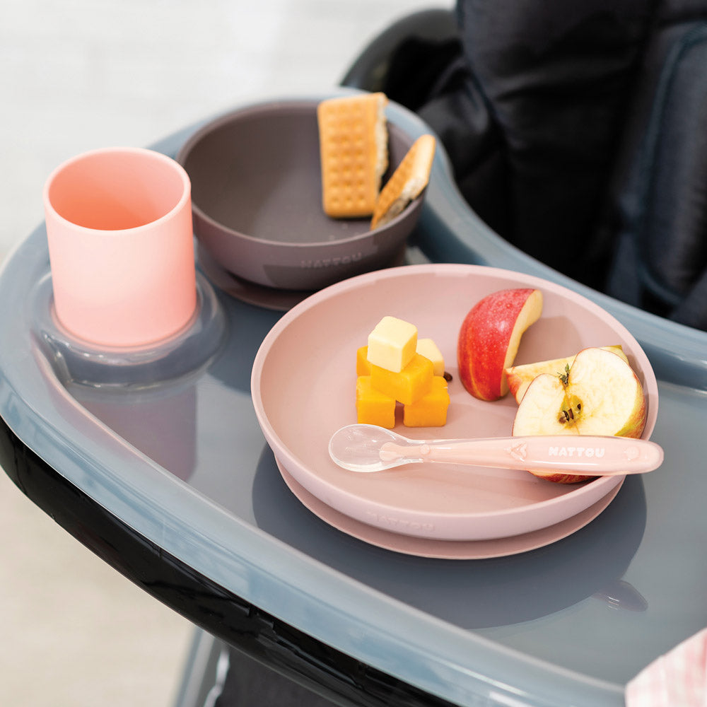 Nattou 4 részes szilikon étkészlet pohárral, pink-padlizsán